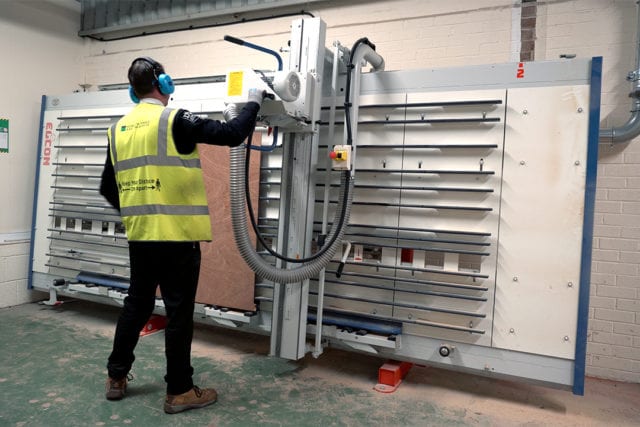 Elcon vertical panel saw